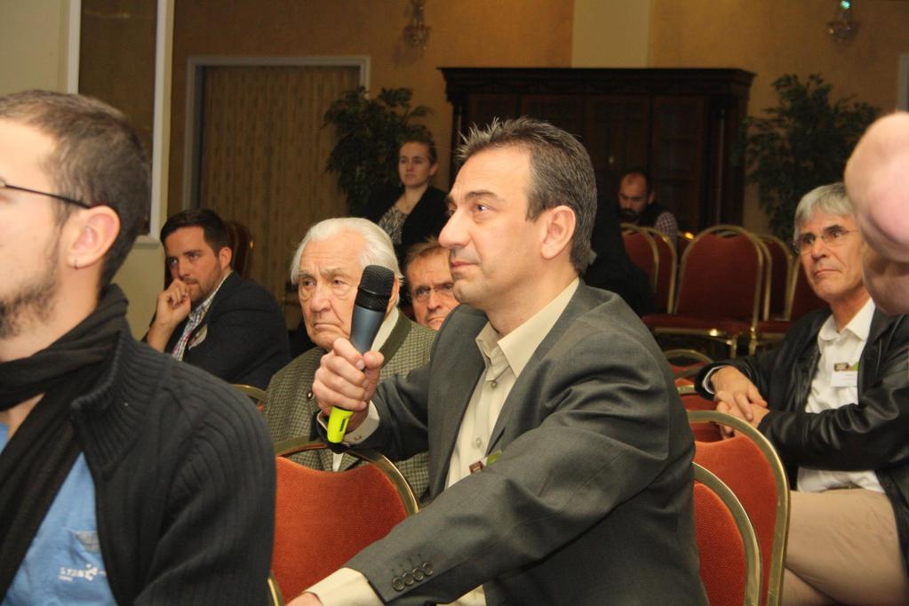 Άποψη από τo συνέδριο Μία ερώτηση