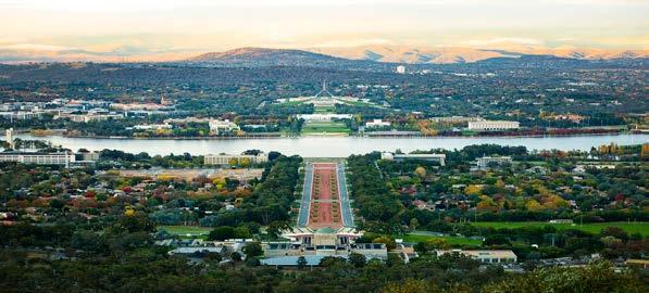 CANBERRA TOUR - SMALL GROUP ΕΚΔΡΟΜΗ ΣΤΗ ΚΑΜΠΕΡΑ Έναρξη: 07:30 Διάρκεια: 13 ώρες Η περιοδεία μας στην Καμπέρα θα σας οδηγήσει πάνω στα βουνά στον αυστραλιανό «θάμνο» και στην αυστραλιανή ύπαιθρο με τα