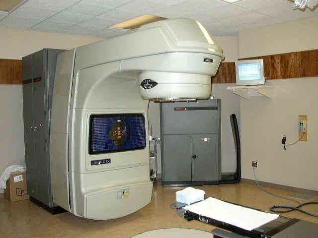 Radiotherapy is the most commonly used treatment modality for patients with lung cancer, with established, although frequently ignored, indications.