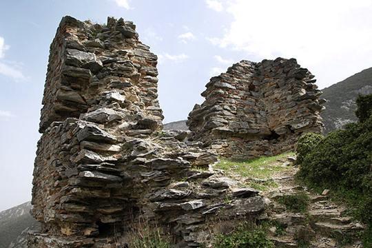 Ανασκαφή Τεμπών Κάστρο Ωριάς Λάρισα Στο στενότερο σημείο της κοιλάδας, 2 χλμ.