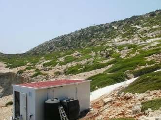Το σύστημα αποτελείται απο φωτοβολταϊκα πλαίσια SolarWorld AG συνολική ισχύο 10 kwp,