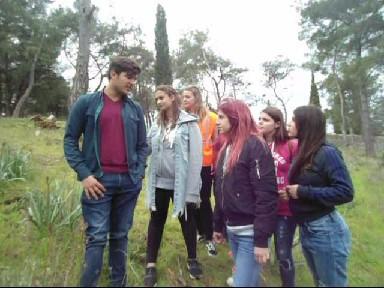 Ξέρετε, εγώ παλιά δε φερόμουνα σωστά. Το δάσος μας προσφέρει τόσα πράγματα και δεν το συνειδητοποιούμε. Ούτε εγώ το καταλάβαινα. Αντί να προστατεύω το δάσος του έκανα κακό.