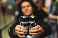 Υπό τον heavy ήχο των Metallica Με µία ή και περισσότερες «Enter Night» στο χέρι, οι Ευρωπαίοι φίλοι των Metallica θα έχουν την ευκαιρία να τους απολαύσουν την άνοιξη όταν θα ξεκινήσει η περιοδεία