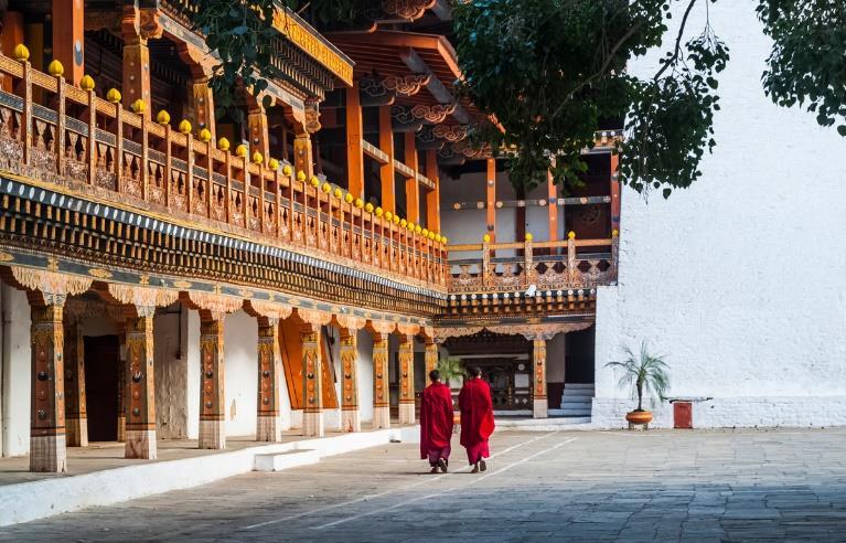 Θα ολοκληρώσουμε την ξενάγησή μας στον Σουαγιαμπουνάθ, τον ναό των μαϊμούδων, σημαντικό βουδιστικό κέντρο της πρωτεύουσας, με εκπληκτική θέα της κοιλάδας του Κατμαντού. Διανυκτέρευση.