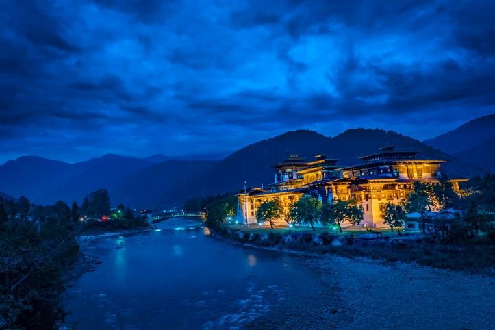 Bhutan, ένα ζωντανό μουσείο στο οποίο θα δούμε την παραδοσιακή μπουτανέζικη αρχιτεκτονική.