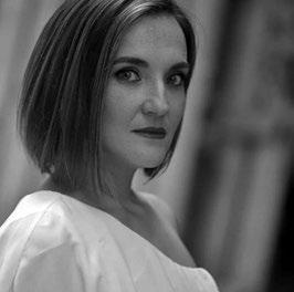 Ιωάννα Βρακατσέλη Μέτζο Σοπράνο Ioanna Vrakatseli Mezzo Soprano Η Ιωάννα Βρακατσέλη, μεσόφωνος, εκπαιδεύτρια φωνής και μουσικολόγος, γεννήθηκε στη Λευκάδα.