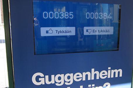 Ηλεκτρονικά δημοψηφίσματα Touchscreen voting station επιτρέπουν στου κατοίκους του Helsinki να εκφράσουν τη γνώμη τους στη δημιουργία μίας νέας gallery Οι πολίτες λένε τη γνώμη τους στο