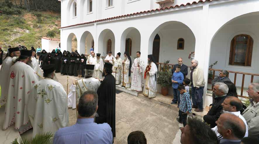 Ἰουστίνου 11 Στὸν προσκυνηματικὸ Ἱερὸ Ναὸ Ἁγίας Τριάδος στὴν Ἱερὰ Γυναικεία Μονὴ Ἁγίων Ἀγγέλων Ἀφιδνῶν Ἀττικῆς τὴν Θεία Λειτουργία τέλεσε ὁ Σεβ. Μητροπολίτης Ὠρωποῦ καὶ Φυλῆς κ.