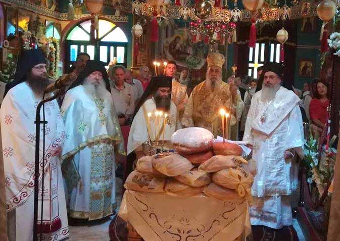 Γερόντιος, μὲ τὸν τοπικὸ Ἱερὸ Κλῆρο, καὶ τελέσθηκε μεγαλοπρεπὴς ἱ Λιτανεία, μὲ συμμετοχὴ Φιλαρ Στήν πόλη τοῦ Βόλου, τῶν ἱερῶν Ἀκολουθιῶν καί τῆς Θ.