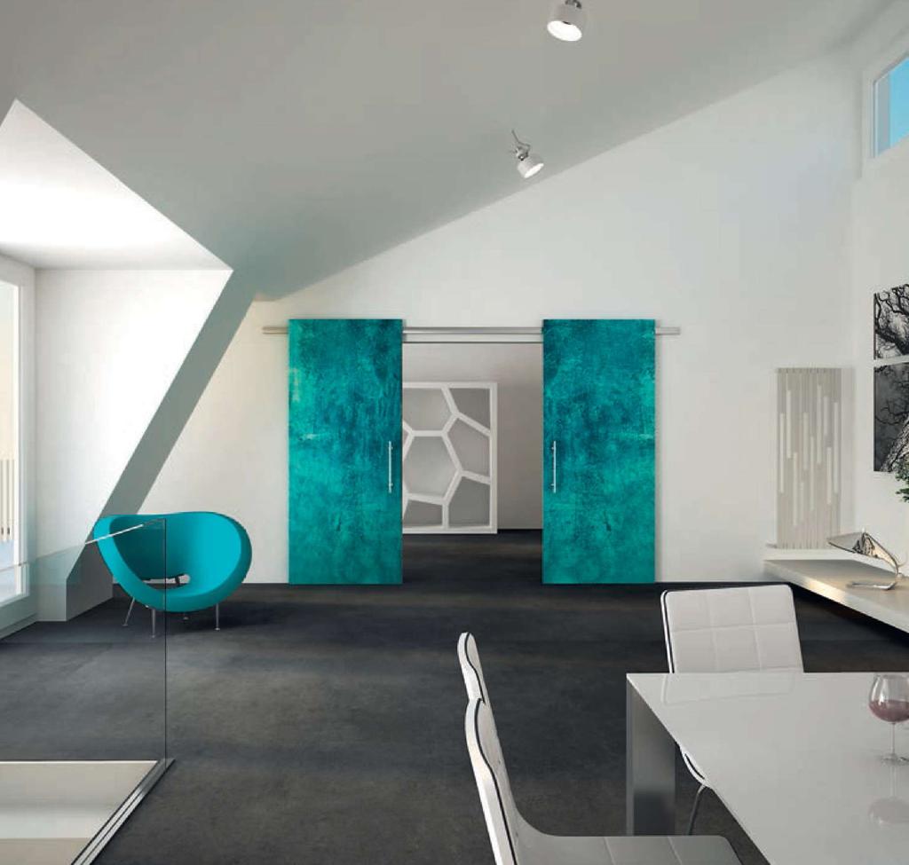 diva air glass Συρόμενες πόρτες από γυαλί και ξύλο σχεδιασμένες για να τονίσουν την παρουσία τους στον χώρο, δημιουργώντας χρωματικά