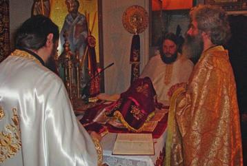 Συμβούλιο εὐχαριστεῖ θερμὰ τοὺς ἐνορίτες μας ποὺ προσέφεραν τὸν ἀνθοστολισμὸ τῶν ἱερῶν εἰκόνων τῆς Ἁγίας.