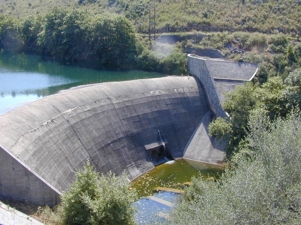 Ελεύθερος υπερχειλιστής ΥΗΕ Λούρου Σχολή Πολιτικών Μηχανικών