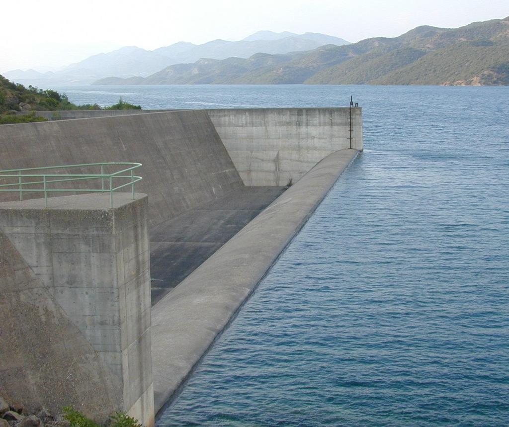Πλευρικός υπερχειλιστής ΥΗΕ Καστρακίου Σχολή Πολιτικών