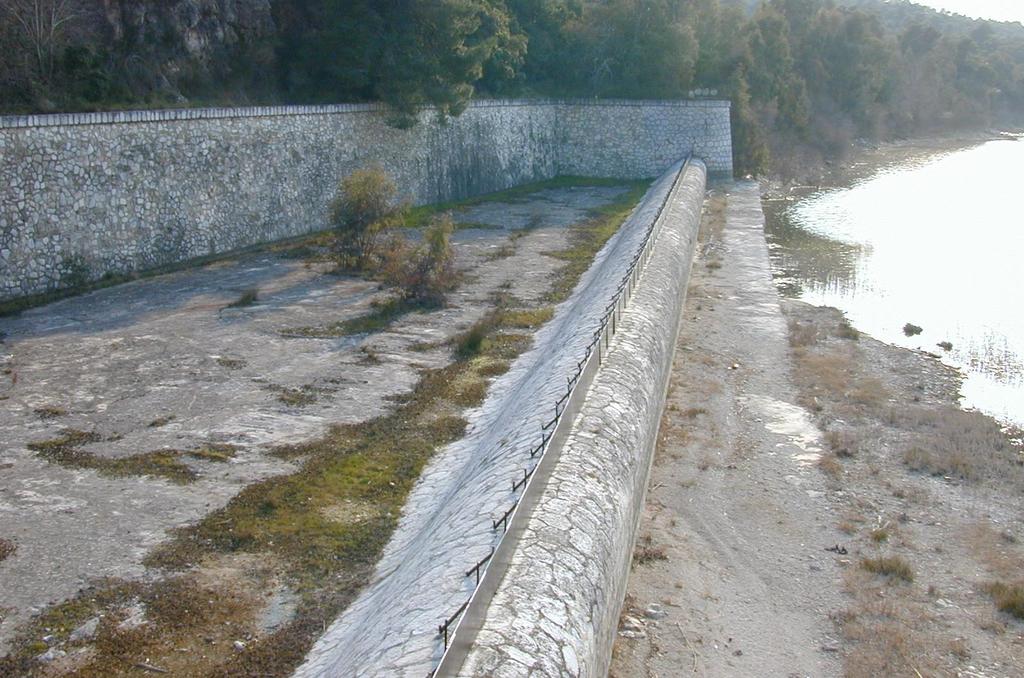 Πλευρικός υπερχειλιστής Φράγμα Μαραθώνα Σχολή Πολιτικών