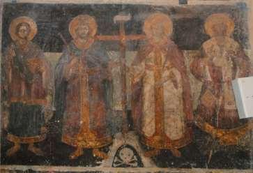 Οι τοιχογραφίες του Αγίου Βήματος απεικονίζουν θαύματα του Χριστού και μορφές Αγίων που χρονολογούνται στον 18 ο αιώνα.