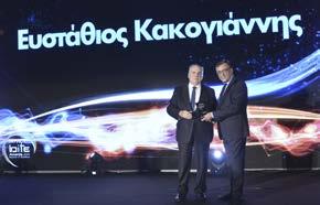 μπορούν να προβάλλουν νέες λύσεις, για το σύνολο των εταιρειών και των εργαζομένων». ΤΙΜΗΤΙΚΑ ΒΡΑΒΕΙΑ Ξεχωριστή στιγμή της βραδιάς αποτέλεσε η απονομή των τεσσάρων τιμητικών βραβείων.