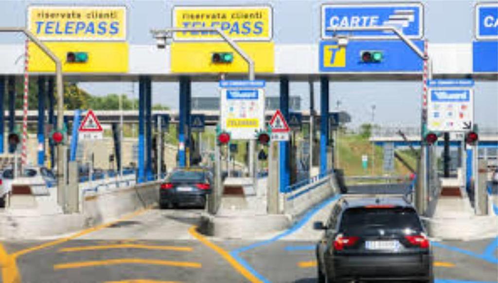 Το ενεργό RFID Πως λειτουργεί τεχνικά 07 ΤοTelepass είναι ένα παράδειγμα εφαρμογής του ενεργού αναμεταδότη RFID Εάν είναι απαραίτητη η μετάδοση σε μεγάλη απόσταση, απαιτείται περισσότερη ισχύς και η