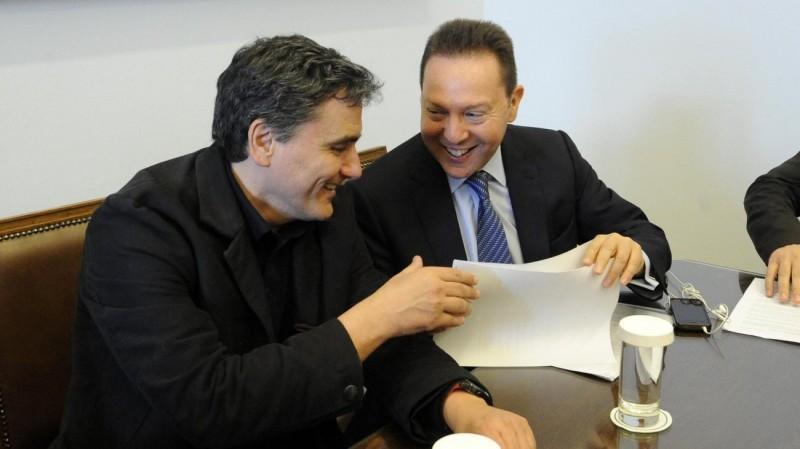 - / Τσακαλώτος Στουρνάρας: Συνάντηση για τα κόκκινα δάνεια Συνάντηση στην Τράπεζα της Ελλάδος είχαν τη Δευτέρα το απόγευμα ο Διοικητής της ΤτΕ κ Γιάννης Στουρνάρας και ο υπουργός Οικονομικών