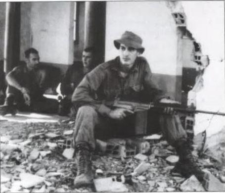 Ο Στηβ Κυρίτσης έλαβε «Εύφημη Μνεία για Ηρωισμό», για τη συμμετοχή του στις μάχες του CORAL και BALMORAL, στον πόλεμο του Βιετνάμ.