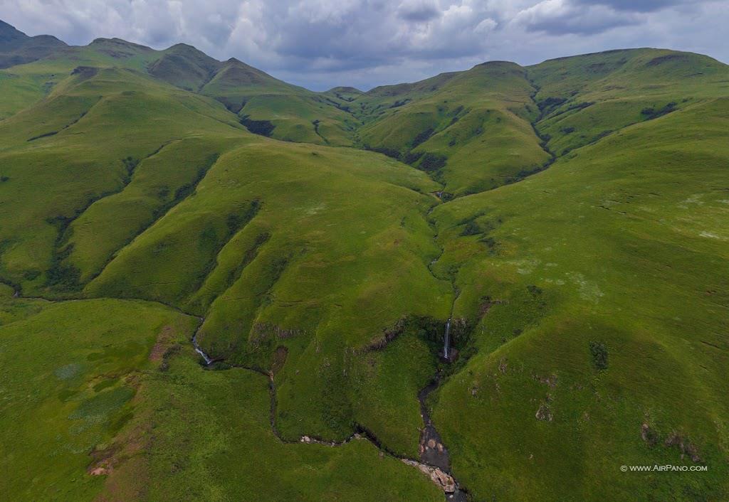 Το Dragensberg είναι πλούσιο σε μεταλλεύματα, όπως