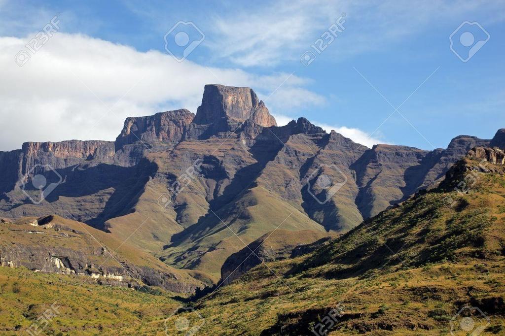 Από γεωλογική άποψη, η αφρικανική ήπειρος είναι μια από τις παλαιότερες και πιο σταθερές περιοχές της γης. Η μορφή του βουνού είναι κυρίως οδοντωτή.