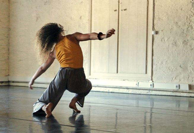 06 έως 19/07 Χορός/Dance 26 Χοροθέατρο Ακροποδητί 7 ο Διεθνές Φεστιβάλ Χορού και Χοροθεάτρου στη Σύρο Ο θεσμός του διεθνούς Φεστιβάλ χορού και χοροθεάτρου Akropoditi DanceFest, καθιερώθηκε το 2013