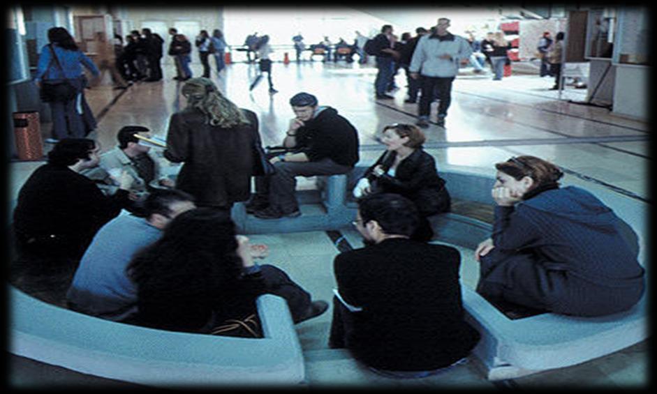 Περιεχόμενα Χαιρετισμός Κοσμήτορα Σχολής 3 Χρήσιμες πληροφορίες 9 Σχολή Οικονομικών και Περιφερειακών Σπουδών 4 Χάρτης Πανεπιστημίου Μακεδονίας 6 Ακαδημαϊκό