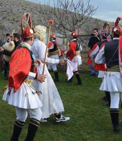 Το συνοδευτικό εκπαιδευτικό υλικό, εγκεκριμένο από το Υπουργείο Παιδείας, Έρευνας και Θρησκευμάτων, είναι διαθέσιμο στην ιστοσελίδα, http://ayla.culture.gr.