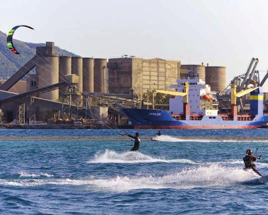 Για να υπηρετήσουμε αυτό το στόχο, επενδύουμε στην ενεργή συμμετοχή των εργαζομένων μας σε διάφορες πρωτοβουλίες, στον εθελοντισμό, στις συνεργασίες, καθώς και στη μεταφορά τεχνογνωσίας,