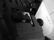 4. Pull the recoil starter handle to start the engine, as following picture. 5.