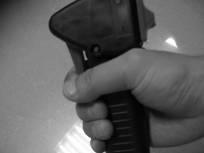 The throttle lever on handle is as below picture.