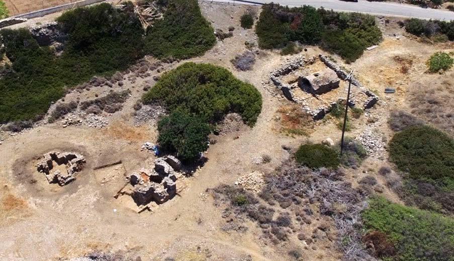 Παράλληλα, κατά την ανασκαφή ήρθε στο φως λύχνος, χρονολογούμενος στον 7ο ή αρχές 8ου αιώνα (Πούλου-Παπαδημητρίου 2000, 224) (Εικ.