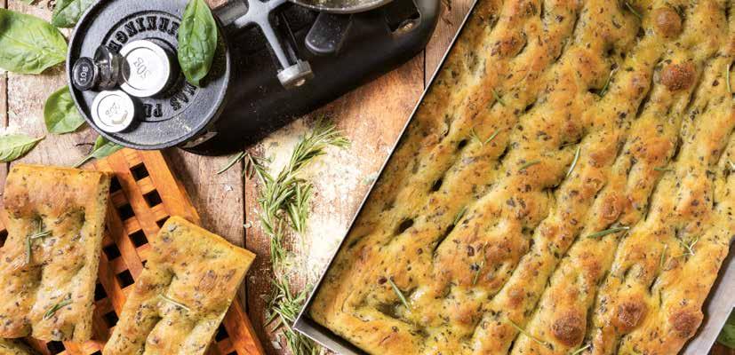 O-tentic Tutto Pugliese H focaccia alla Genovese αποτελεί µια τυπική Ιταλική συνταγή προερχόµενη από την περιοχή της Λιγούρια µα ευρέως διαδεδοµένη σε ολόκληρη τη χώρα.