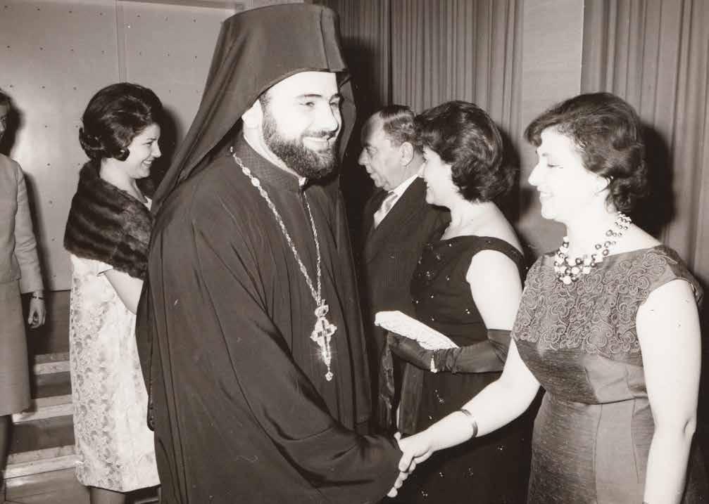 αρχικό εκείνο παιδικό στάδιο του «ανθρωπομορφισμού» και τον κάνει να δίνει ανθρώπινη μορφή και να επικοινωνεί με τα πάντα.