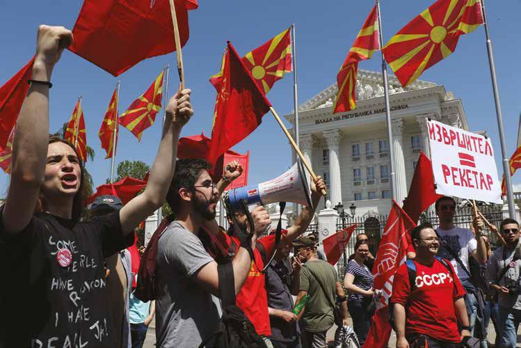 Ο εκσερβισμός επιχειρήθηκε επί Τίτο για τη γιουγκοσλαβική ενότητα και άλλες πιθανές προοπτικές και εφαρμόστηκε συστηματικά στην πράξη από τον πρωθυπουργό της γιουγκοσλαβικής τότε Μακεδονίας, τον