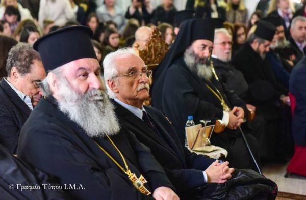 «όλα εκείνα τα δύσκολα χρόνια της Πατρίδας μας, τα πρόσωπα του Παπά και του Δασκάλου,