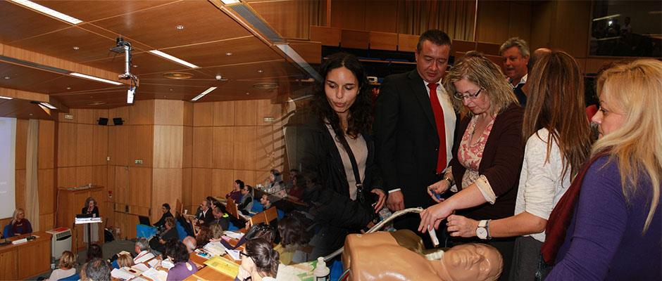 Καθηγητή ΕΚΠΑ) «Τοποθέτηση περιφερικά κεντρικών φλεβικών καθετήρων υπό... υπερηχογραφικό έλεγχο. Hands on σε μοντέλα και εξοικείωση σε ομάδες 10 ατόμων» - Ε.