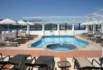 Διαμονή στη Σάμο Samos Hotel 3* Σάμος Διαμονή στη Σάμο Kerveli Village Hotel 3* Κερβέλη Το Samos Hotel βρίσκεται στο Βαθύ, την πρωτεύουσα της Σάμου,