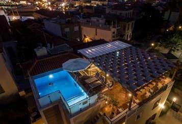 Βρίσκεται πάνω στην παραλία των Βατερών, που είναι η πιο όμορφη παραλία της Λέσβου με πάνω από 10χλμ. μήκος.