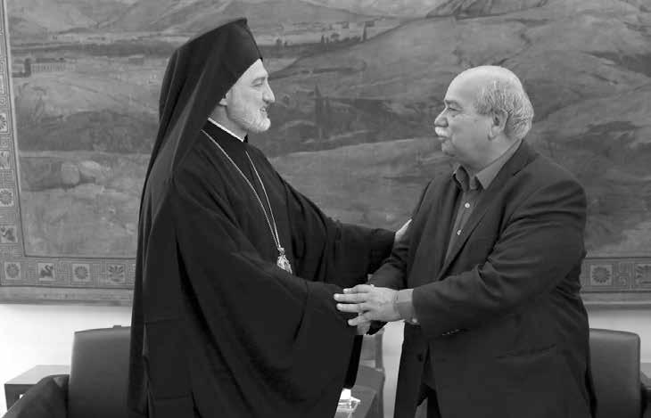 Αγνοεί ο Σεβασμιώτατος το γεγονός ότι υπό την δικαιοδοσία του Οικουμενικού Πατριαρχείου στην Αμερική υπάγονται έλληνες, παλαιστίνιοι, αλβανοί, ουκρανοί, καρπαθορώσοι; Αν αυτό δεν υπερβαίνει εθνικές,