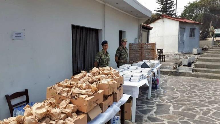 Διατέθηκαν σε πυρόπληκτους των περιοχών Μάτι - Ν. Βουτζάς 126.645 μερίδες φαγητού. ΠΟΛΕΜΙΚΟ ΝΑΥΤΙΚΟ Στον τομέα συνδρομής σε πλημμυρικά φαινόμενα, το Πολεμικό Ναυτικό συνέδραμε στους πλημμυροπαθείς Δ.