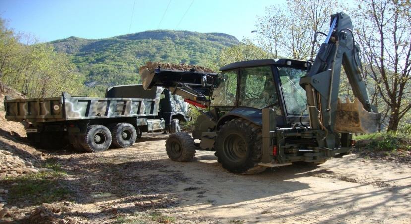 ΕΡΓΑ ΥΠΟΔΟΜΗΣ ΣΤΡΑΤΟΣ ΞΗΡΑΣ Διατέθηκαν 229 μηχανήματα Μηχανικού Και 178 προσωπικό Σε