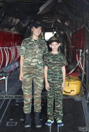 Πραγματοποιήθηκε πτήση 9χρονου μαθητή με Ch-47D της 1ης