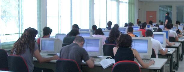 αποτελεί τροχοπέδη όχι μόνο για την περαιτέρω ανάπτυξή του αλλά και για την κάλυψη στοιχειωδών αναγκών σε επίπεδο συντήρησης κτιρίου, γραφείων, εργαστηριακών χώρων και εξοπλισμού.