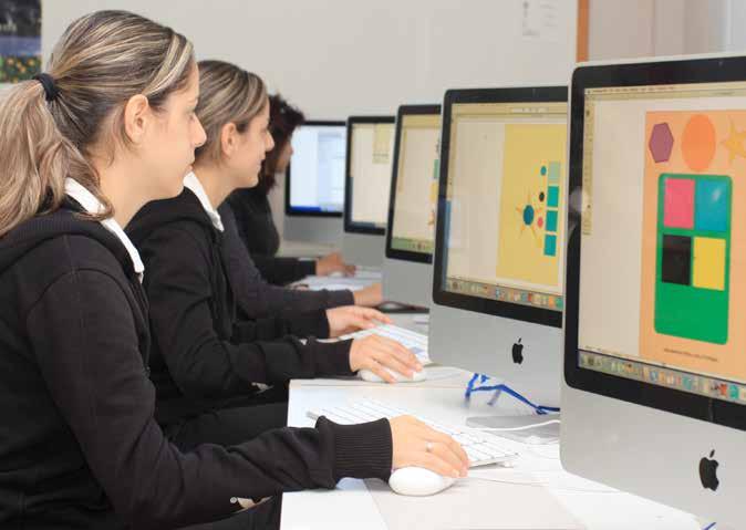 εφαρμόζουν τη διαδικασία οπτικοποίησης εννοιών μέσα από διαφορετικές προσεγγίσεις έρευνας, εννοιολόγησης, σκιαγράφησης και παρουσίασης ιδεών αναπτύσσουν την κριτική ικανότητα για την ορθή επιλογή