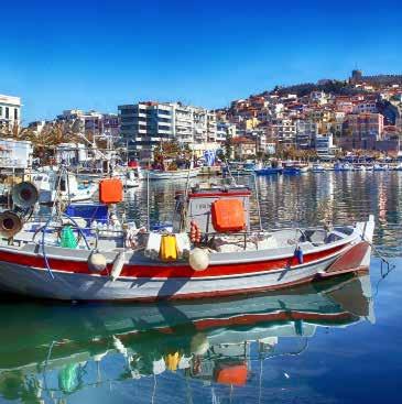 3 Το λιμάνι με τα παραδοσιακά