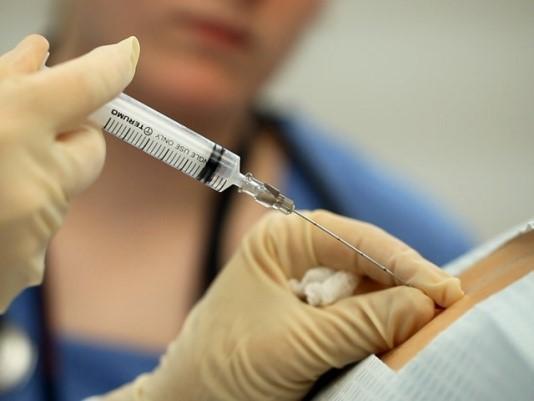 επιτευχθεί πλήρης αισθητικός και κινητικός αποκλεισμός Μπορεί να
