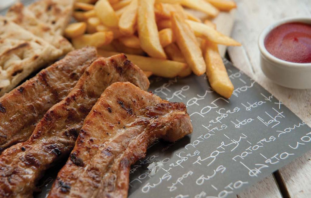 πιπεριές Μπριζόλα μοσχαρίσια γάλακτος 13,50T Σπιτικά μπιφτέκια σχάρας 7,40T Μπιφτέκι σχάρας γεμιστό 7,80T με γκούντα ή φέτα Μπριζολάκια χοιρινά 7,80T