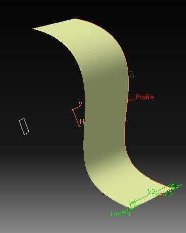 Ενεργοποιώντας την εντολή Extrude καλούμαστε να συμπληρώσουμε κάποια πεδία, στο Profile επιλέγουμε το προφίλ, από το οποίο επιθυμούμε να λάβουμε την καμπύλη, στο Direction ορίζουμε την κατεύθυνση