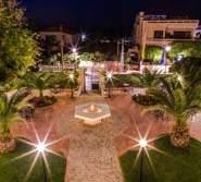 νεοκλασικό Boutique Hotel βρίσκεται στη κοσμοπολίτικη συνοικία Χαλέπα.